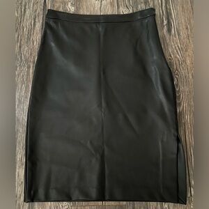 Banana Republic Black Faux Leather Pencil Skirt Size 4